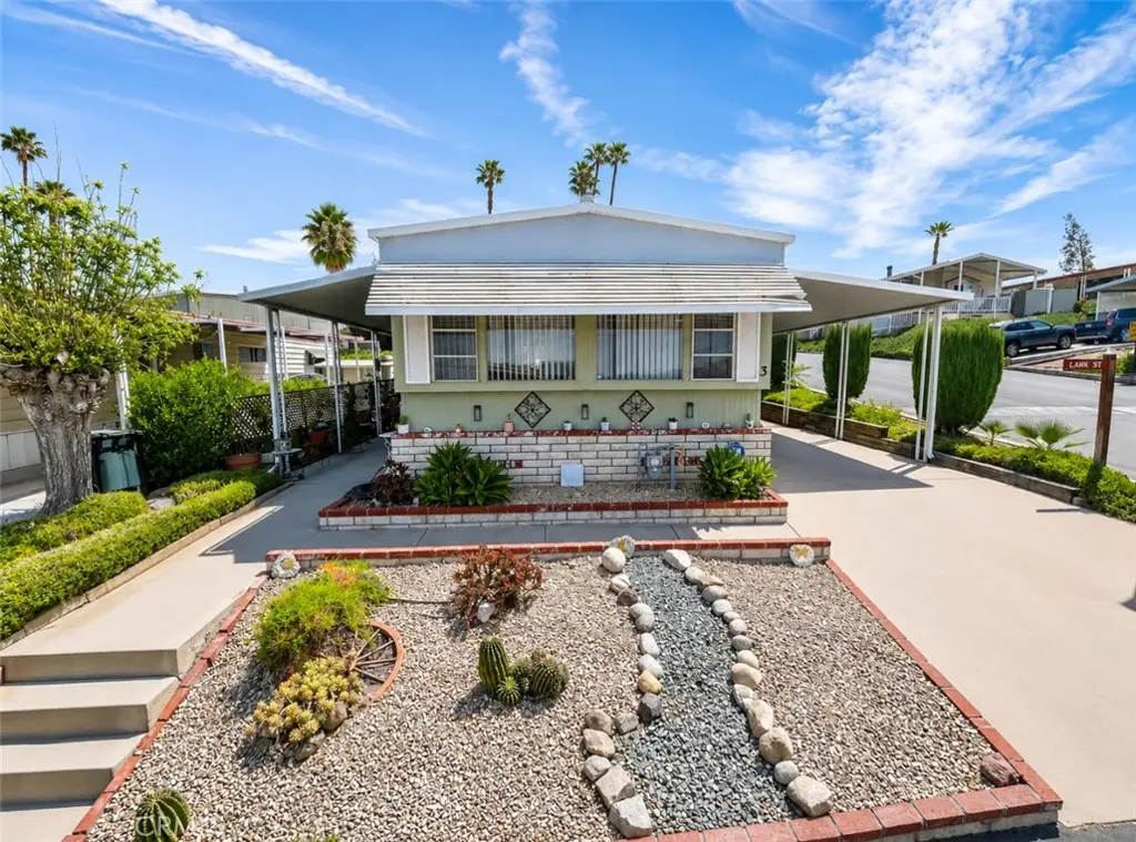 Manufactured In Park for sale at 1536 S State Street 3, Hemet, CA featuring 2 beds and 1 bath