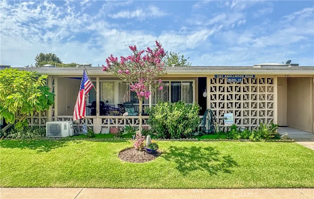 1261 Knollwood Road M4-45i, Seal Beach, CA — listing photo 1