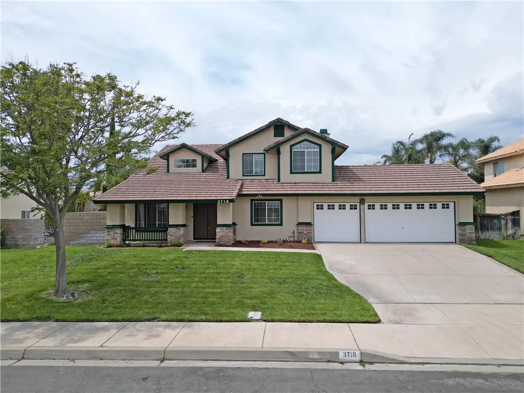3718 Fernwood Avenue, Rialto, CA — listing photo 1