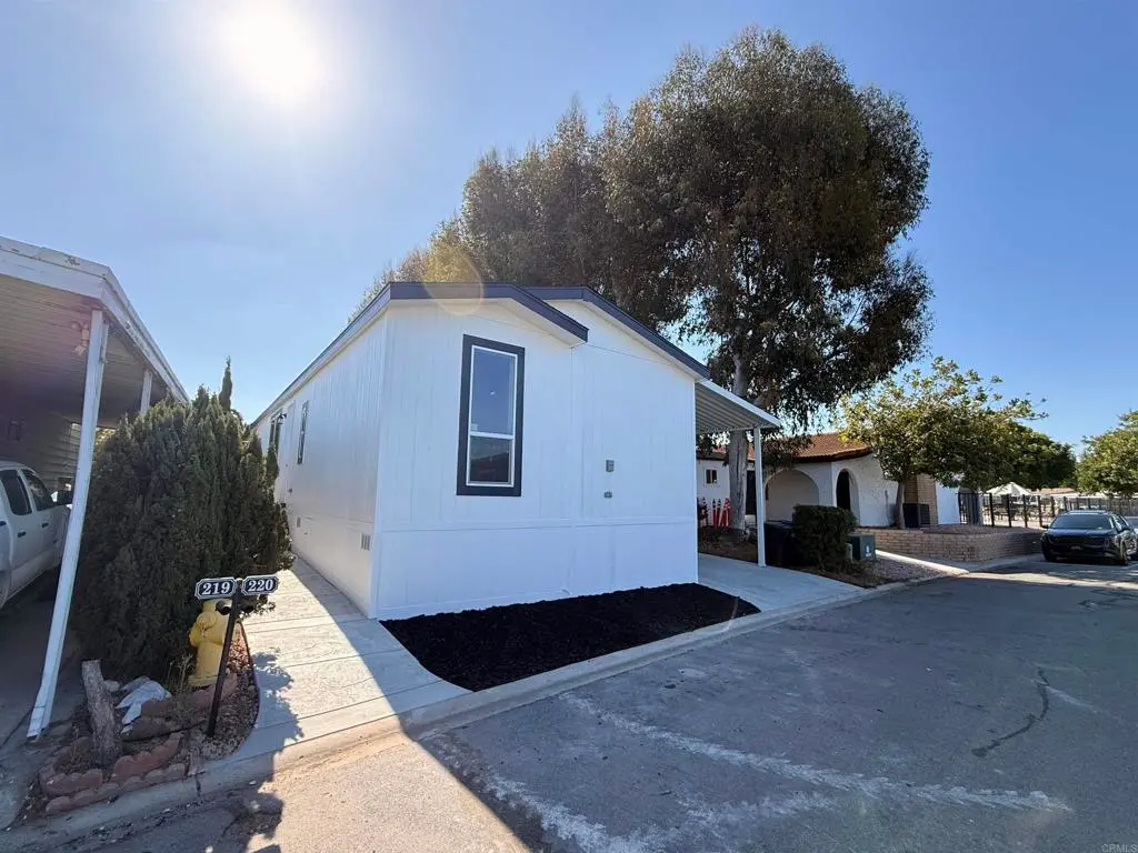 Manufactured In Park for sale at 2750 Wheatstone Street 220, San Diego, CA featuring 3 beds and 2 baths