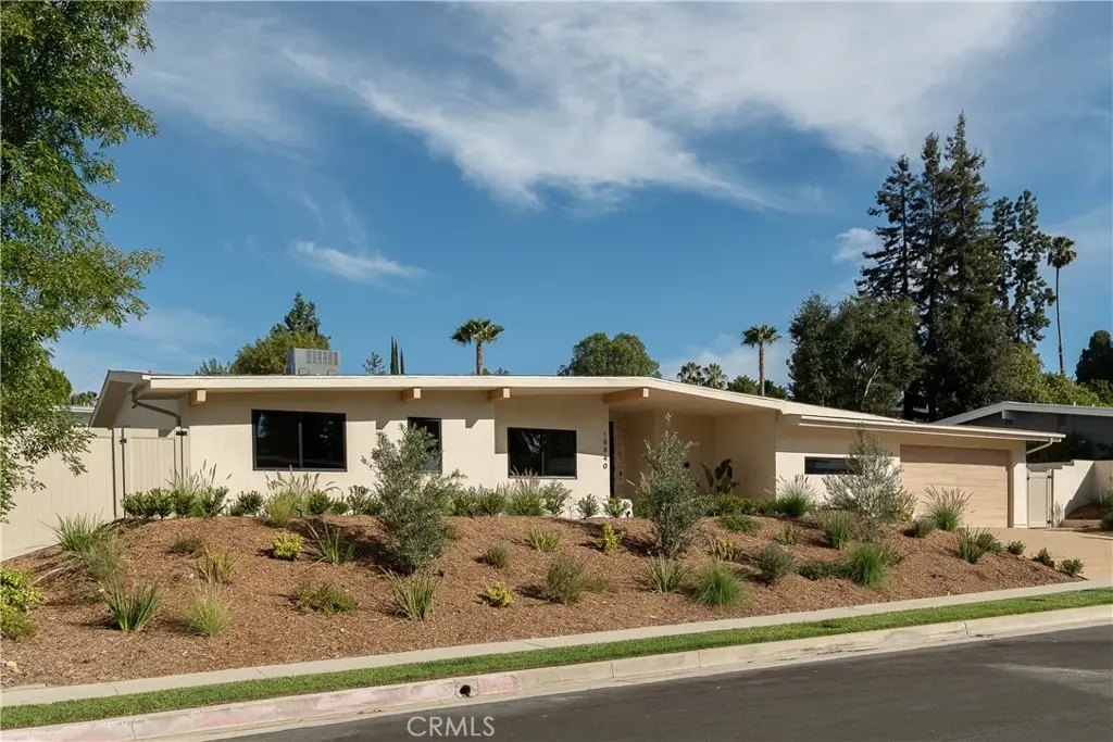 18840 La Amistad, Tarzana, CA — listing photo 1