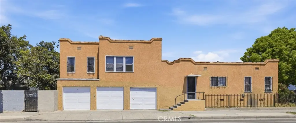Duplex for sale at 3773 S La Salle Avenue, Los Angeles, CA
