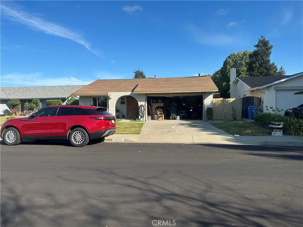 Single Family Residence for sale at 3239 Santa Paula, Union City, CA featuring 3 beds and 2 baths