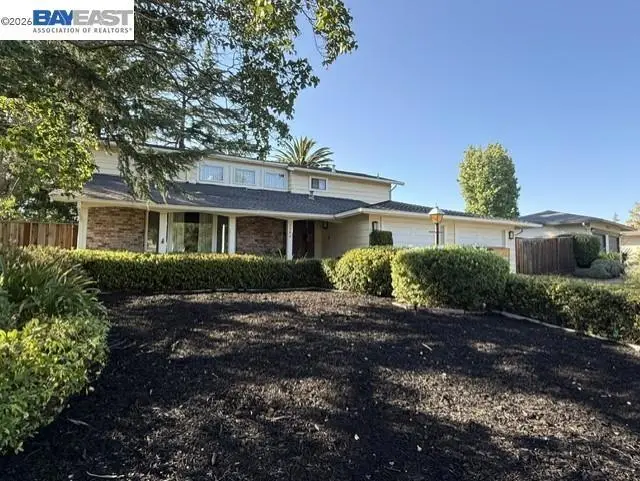 Single Family Residence for sale at 1564 Harlan Dr, Danville, CA featuring 5 beds and 3 baths