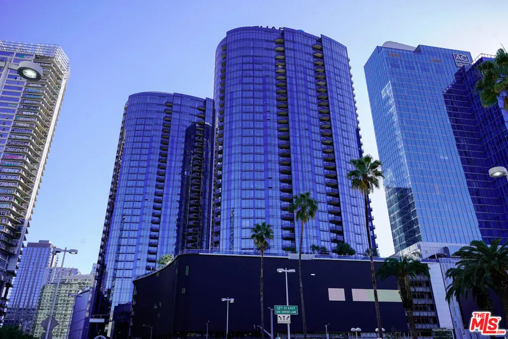 Condominium for rent at 1200 S FIGUEROA Street W3208, Los Angeles, CA featuring 1 bed and 1 bath