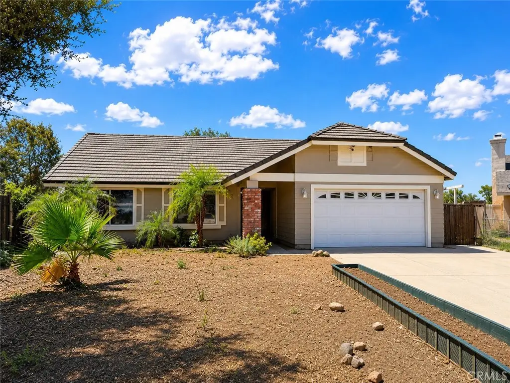 35339 San Pablo, Yucaipa, CA — listing photo 1