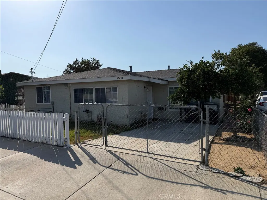 Duplex for sale at 7563 Lincoln, Riverside, CA