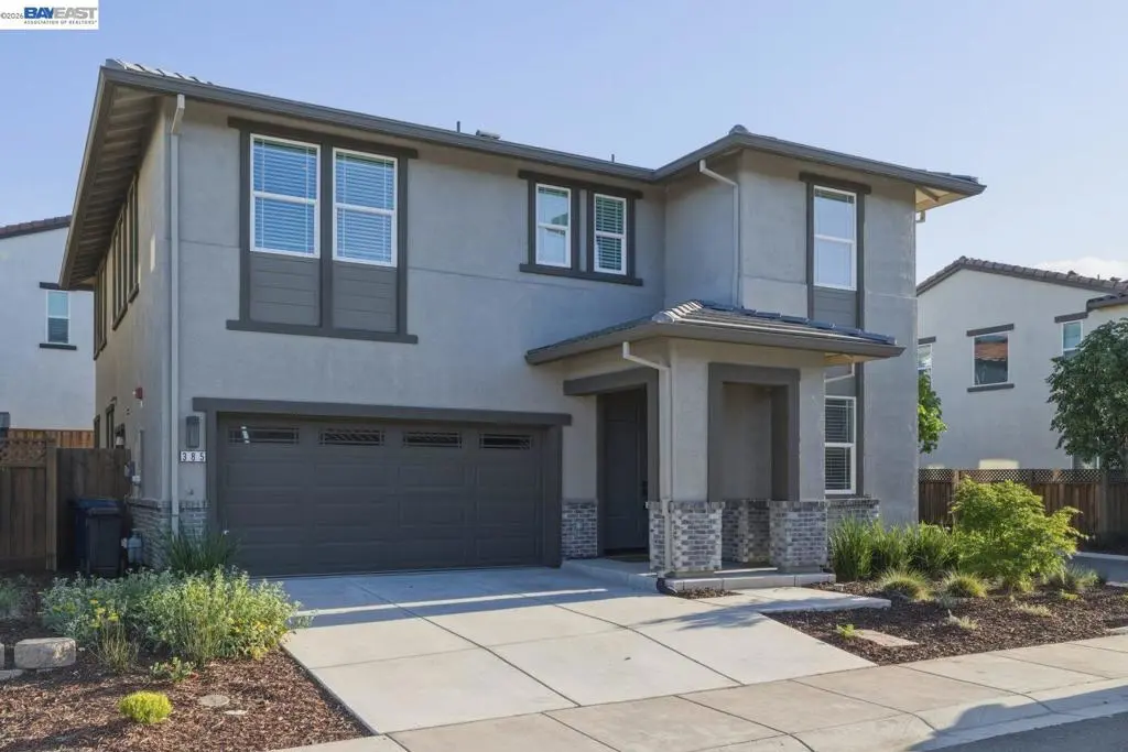 Single Family Residence for sale at 385 Ramos Ranch Rd, Oakley, CA featuring 4 beds and 3 baths