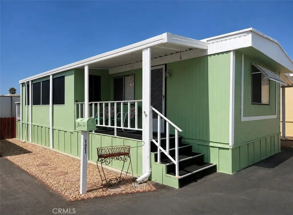 121 Sherri Ln, Oceanside, CA — listing photo 1