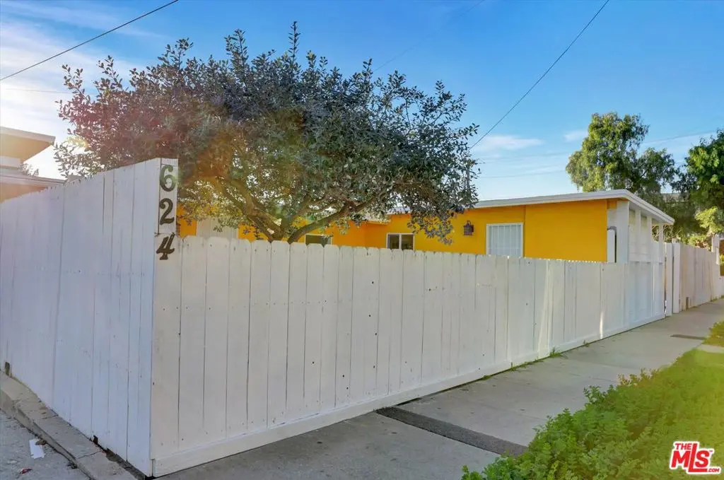 624 W Beach Avenue, Inglewood, CA — listing photo 1