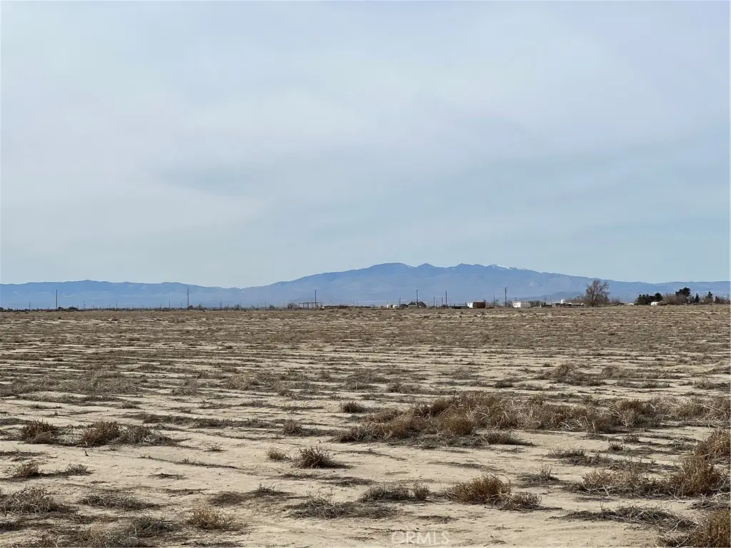 105 E Avenue H, Lancaster, CA — listing photo 1