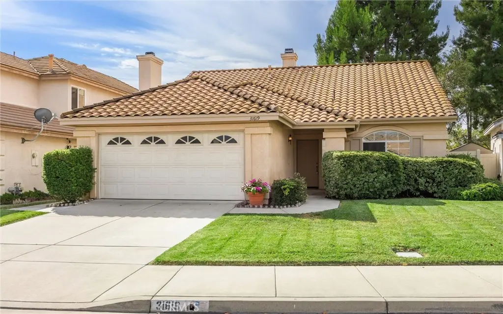 Single Family Residence for sale at 31619 Calle Barcaldo, Temecula, CA featuring 3 beds and 2 baths