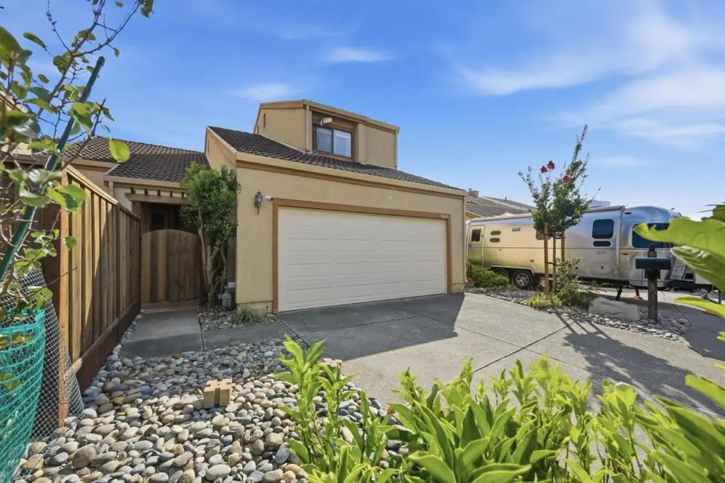 Single Family Residence for sale at 28169 Riggs Court, Hayward, CA featuring 3 beds and 3 baths