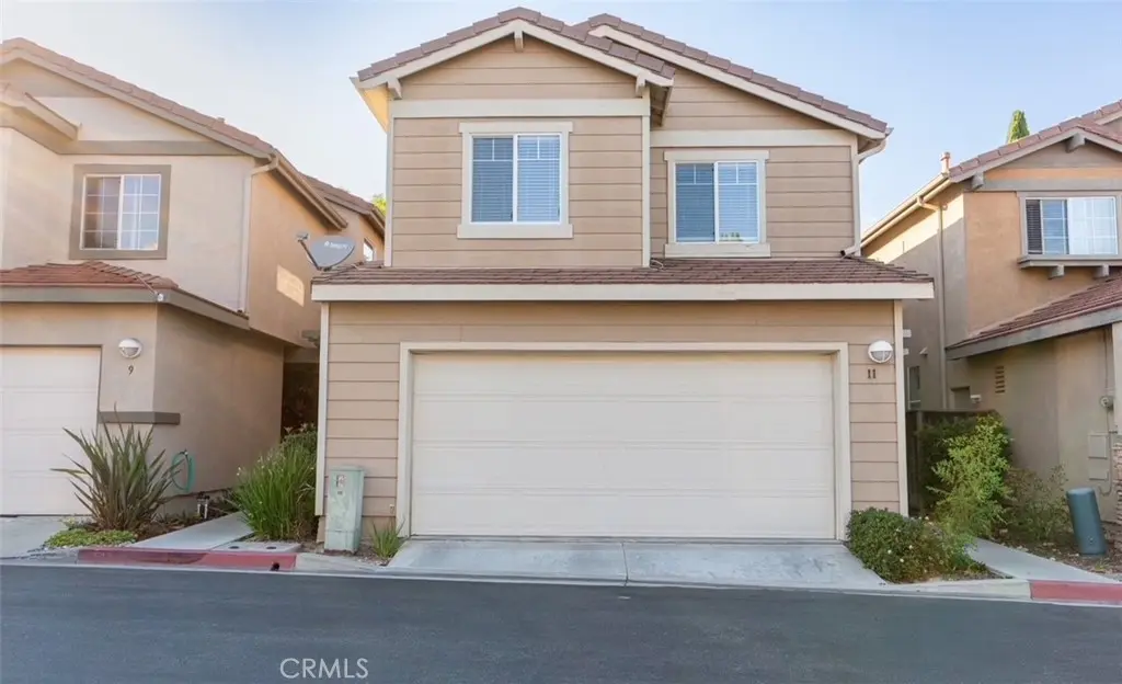 Single Family Residence for rent at 11 Tuolumne Way, Aliso Viejo, CA featuring 3 beds and 3 baths
