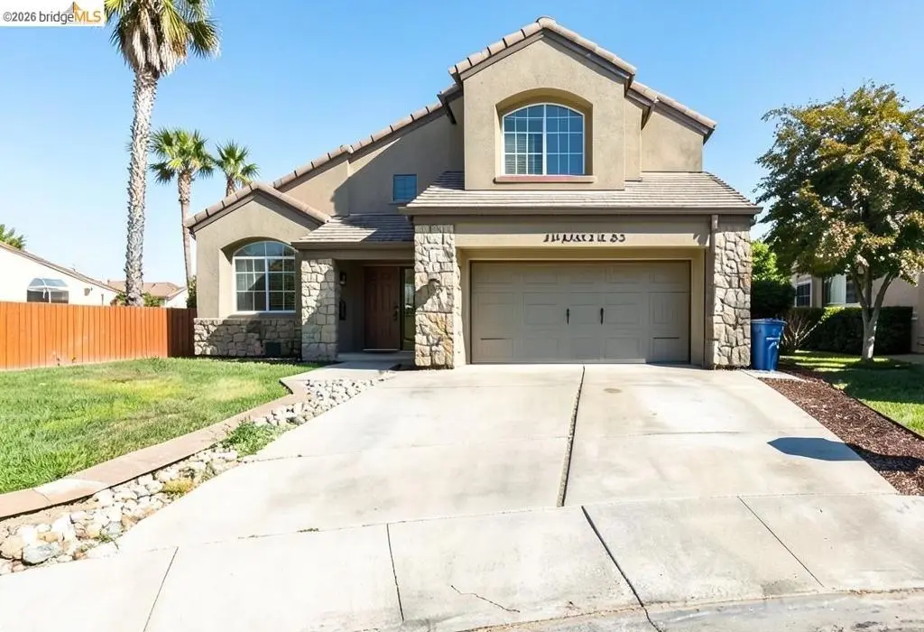 Residential Lease for rent at 2413 Santa Cruz Ct, Discovery Bay, Contra Costa County, CA featuring 3 beds and 3 baths