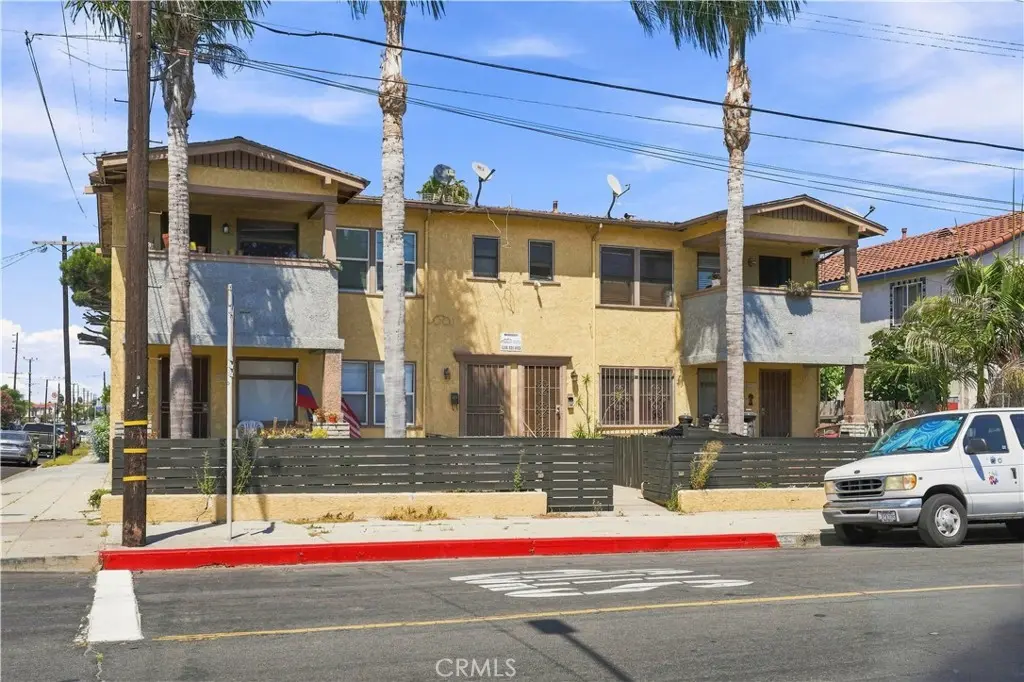 580 W 22nd Street, San Pedro, CA — listing photo 1