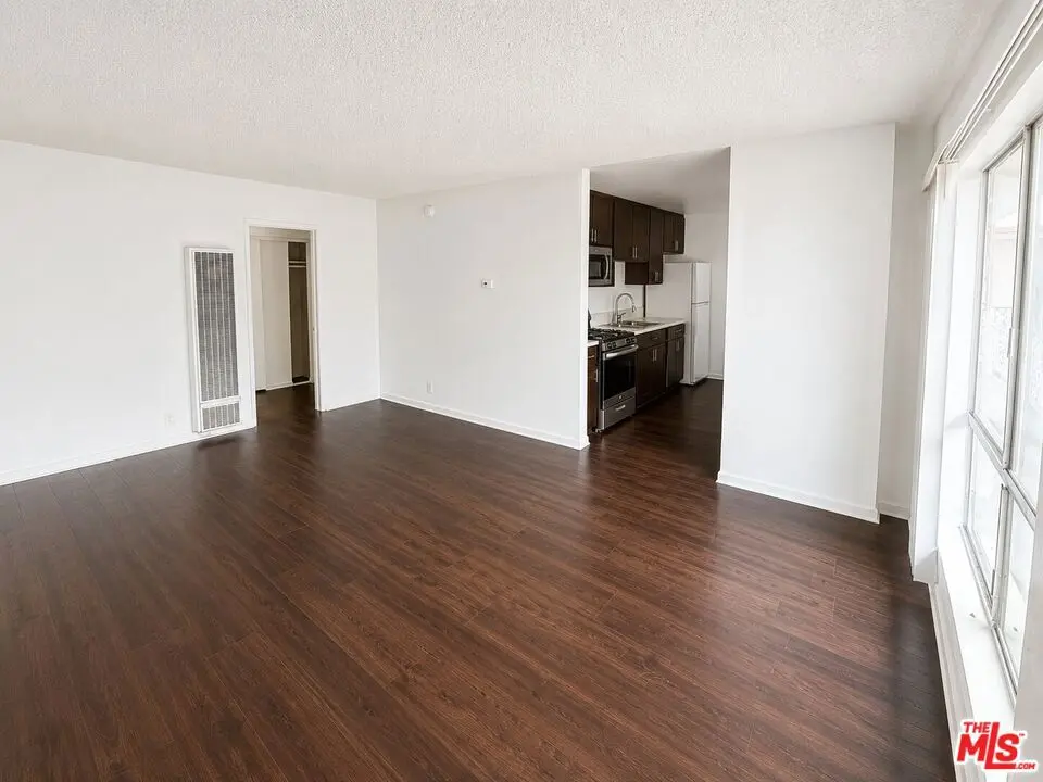 Apartment for rent at 1208 W Adams Boulevard 14, Los Angeles, CA featuring 1 bed and 1 bath
