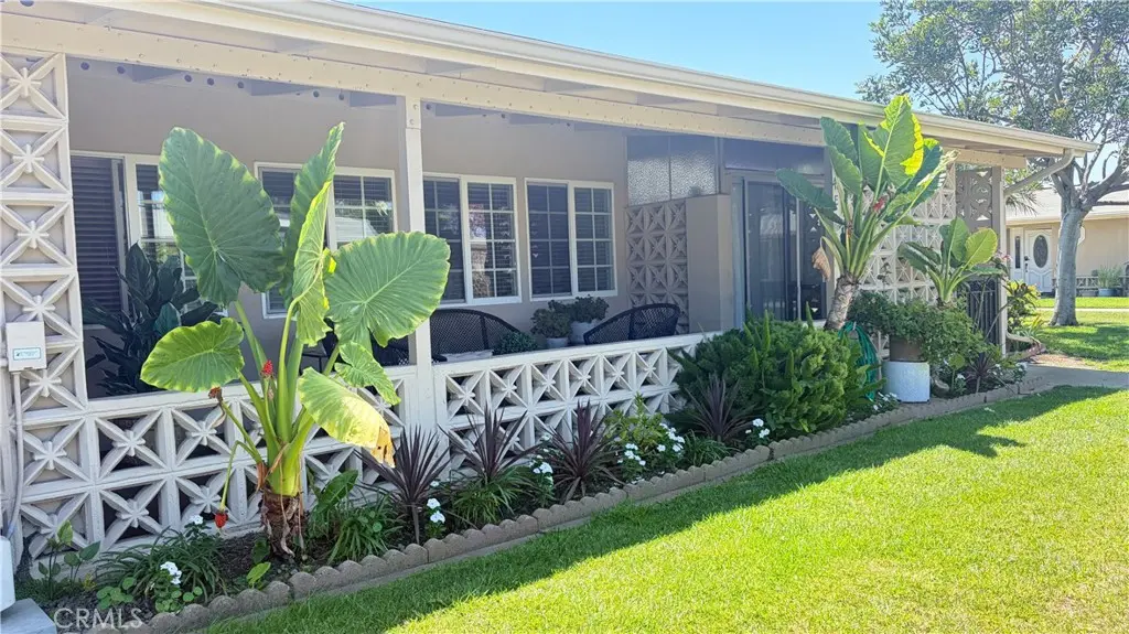 1720 Interlachen Rd., M12-41E, Seal Beach, CA — listing photo 1