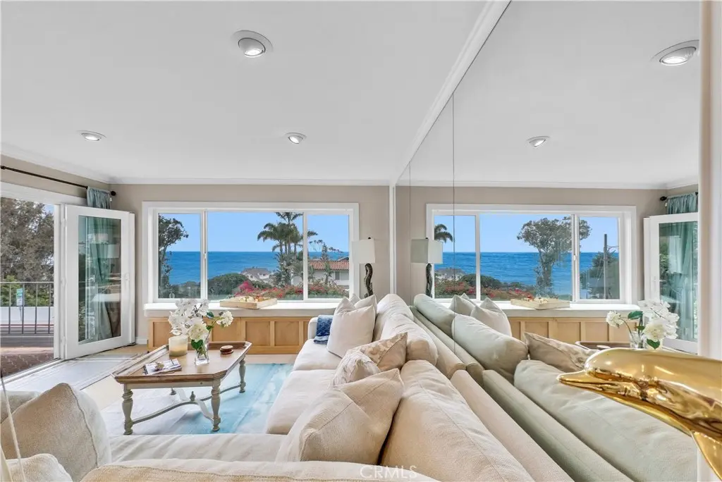 240 Moss Street 1, Laguna Beach, CA — listing photo 1