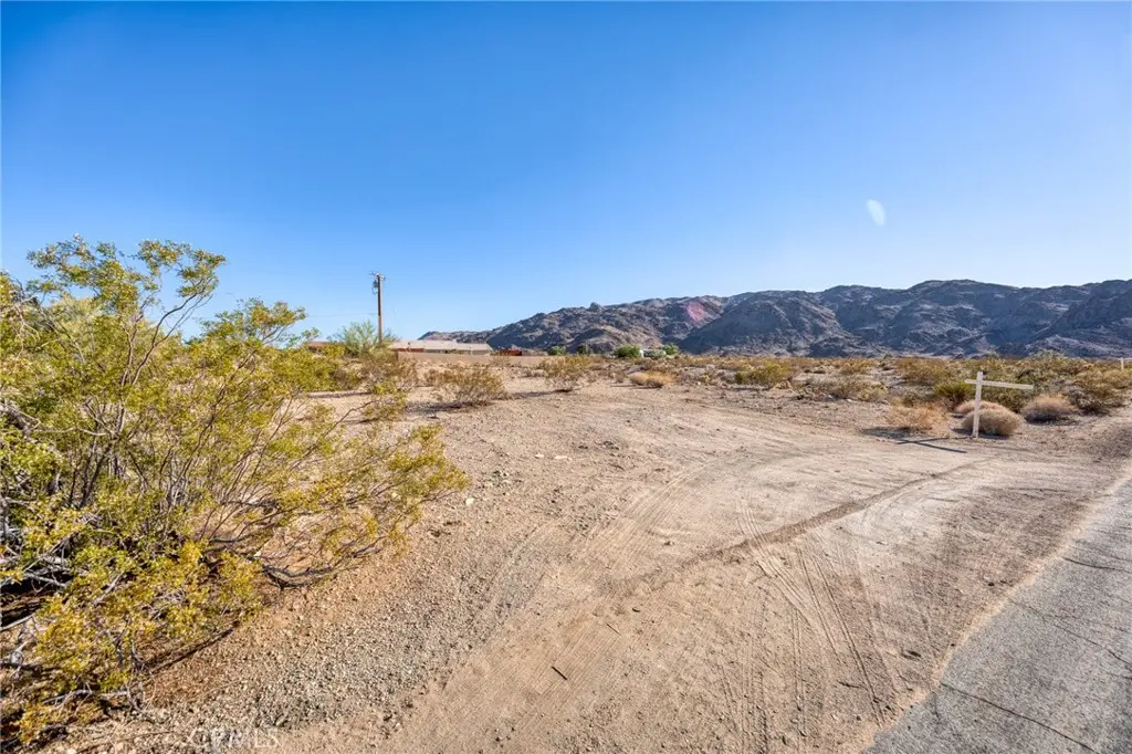 74447 Morning Dr, 29 Palms, CA — listing photo 1