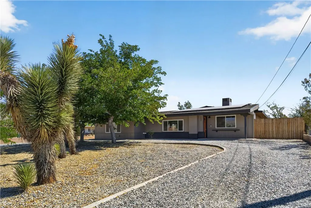 7405 Warren Vista, Yucca Valley, CA — listing photo 1