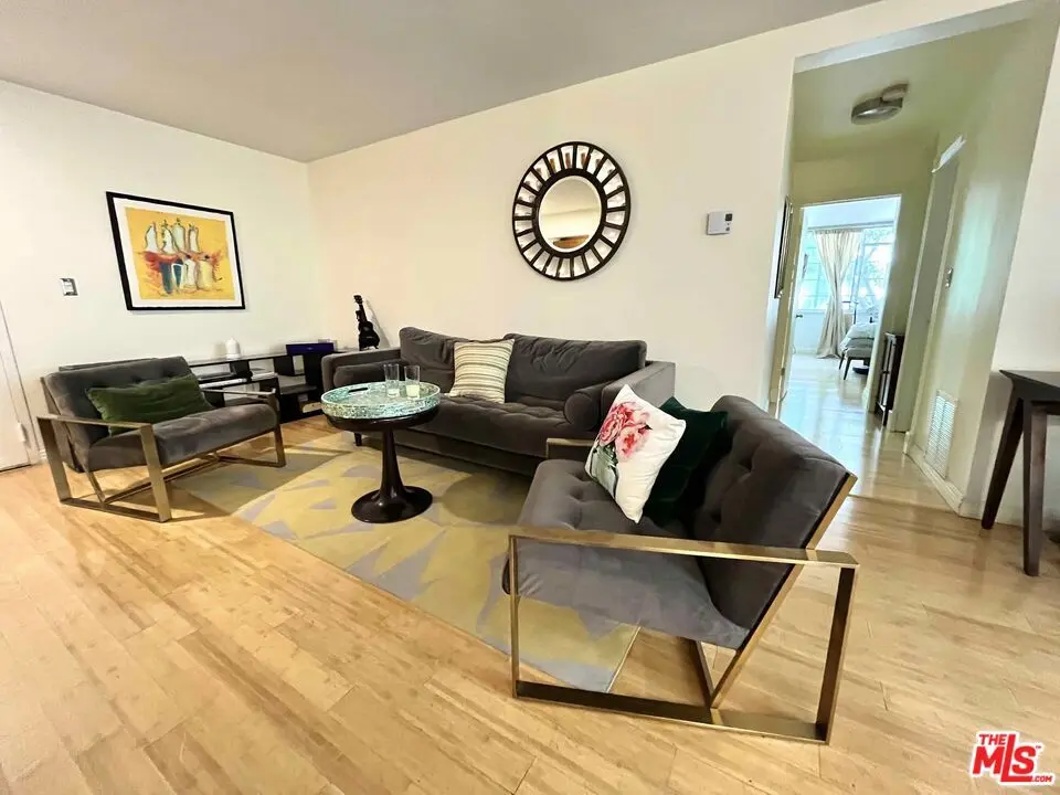 117 S Doheny Drive 206, Los Angeles, CA — listing photo 1