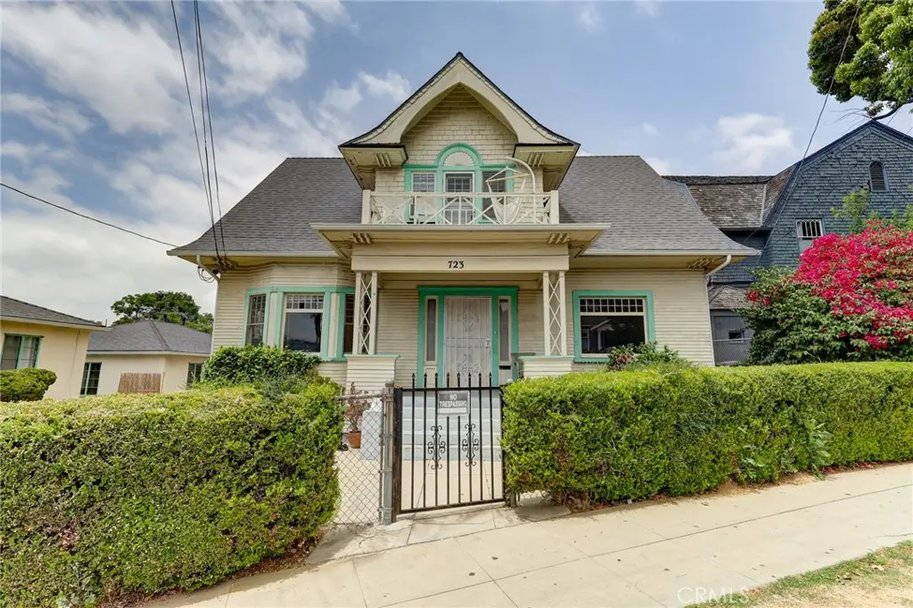 Single Family Residence for sale at 723 E Kensington, Los Angeles, CA featuring 4 beds and 3 baths