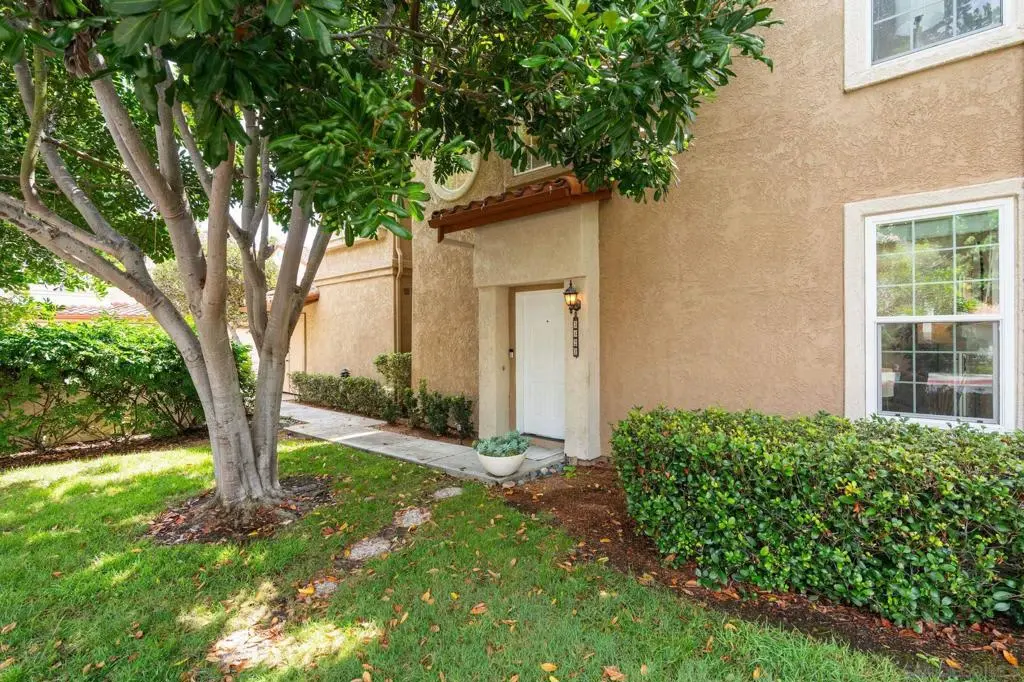 Townhouse for sale at 3821 Creststone Pl., San Diego, CA featuring 3 beds and 3 baths