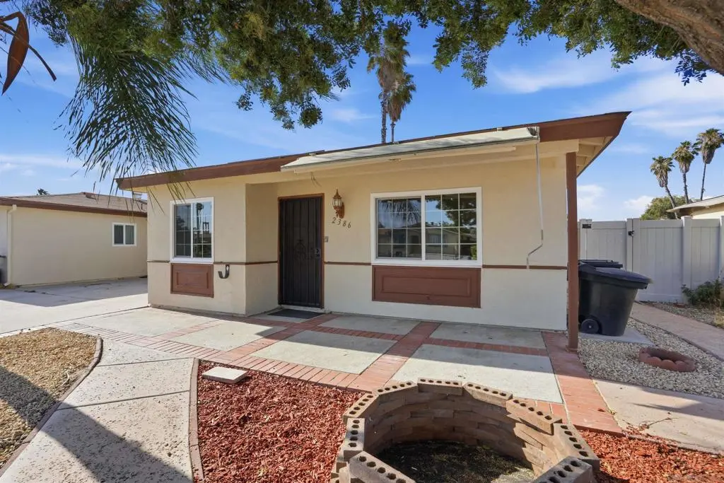 Single Family Residence for rent at 2386 San Bernardo Ave, Hemet, CA featuring 3 beds and 1 bath