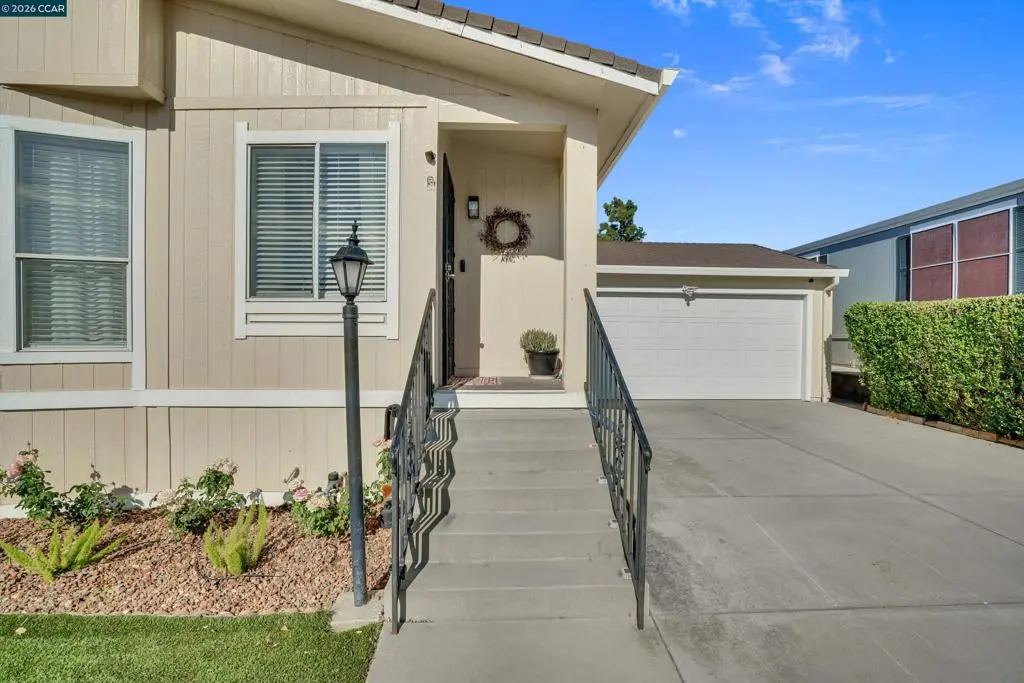 Manufactured In Park for sale at 1840 Paris Ln, Antioch, CA featuring 2 beds and 2 baths