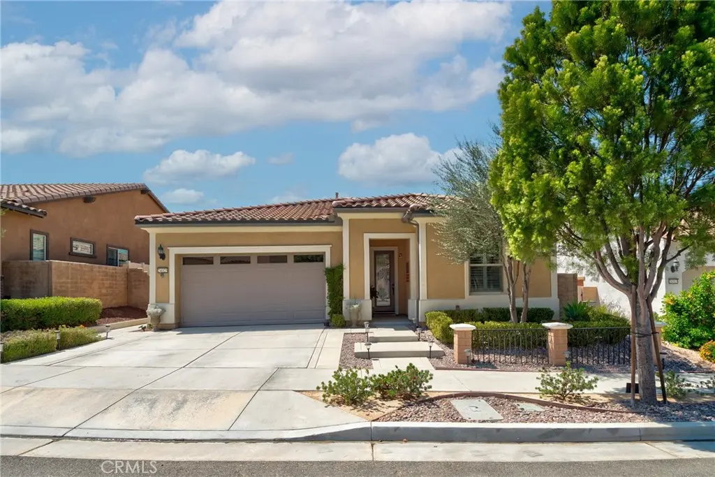 Single Family Residence for sale at 24325 Overlook, Corona, CA featuring 2 beds and 2 baths