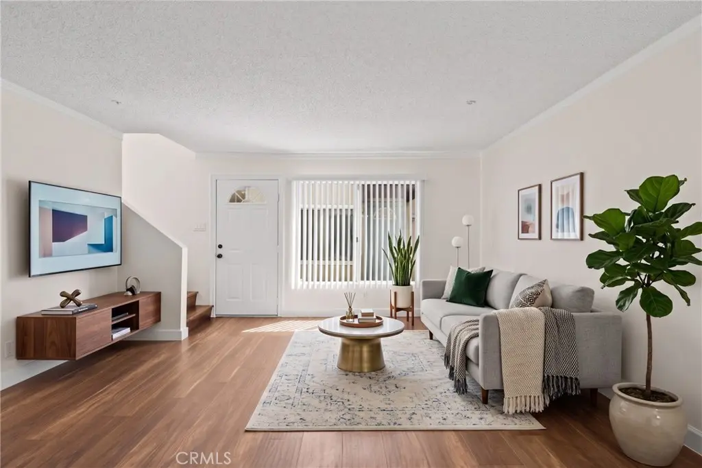 8800 Burnet Avenue 7, North Hills, CA — listing photo 1