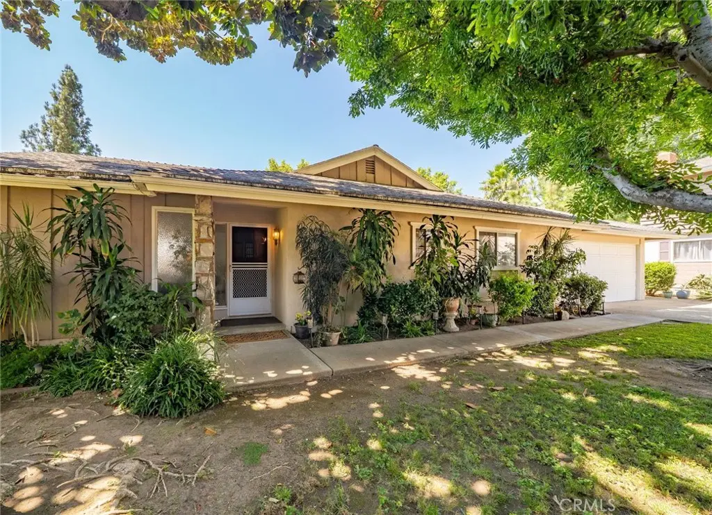2549 College Lane, La Verne, CA — listing photo 1