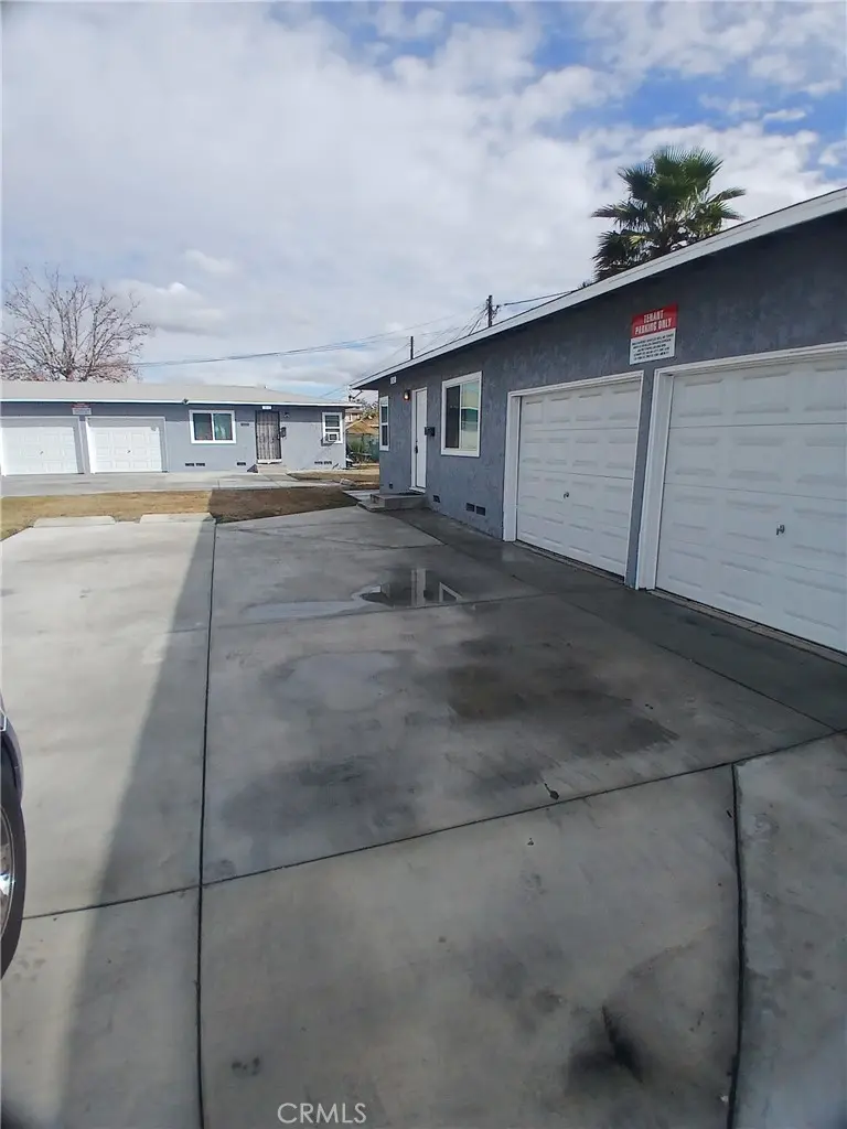 Residential Lease for rent at 8509 Fontana, Downey, Los Angeles County, CA featuring 1 bed and 1 bath