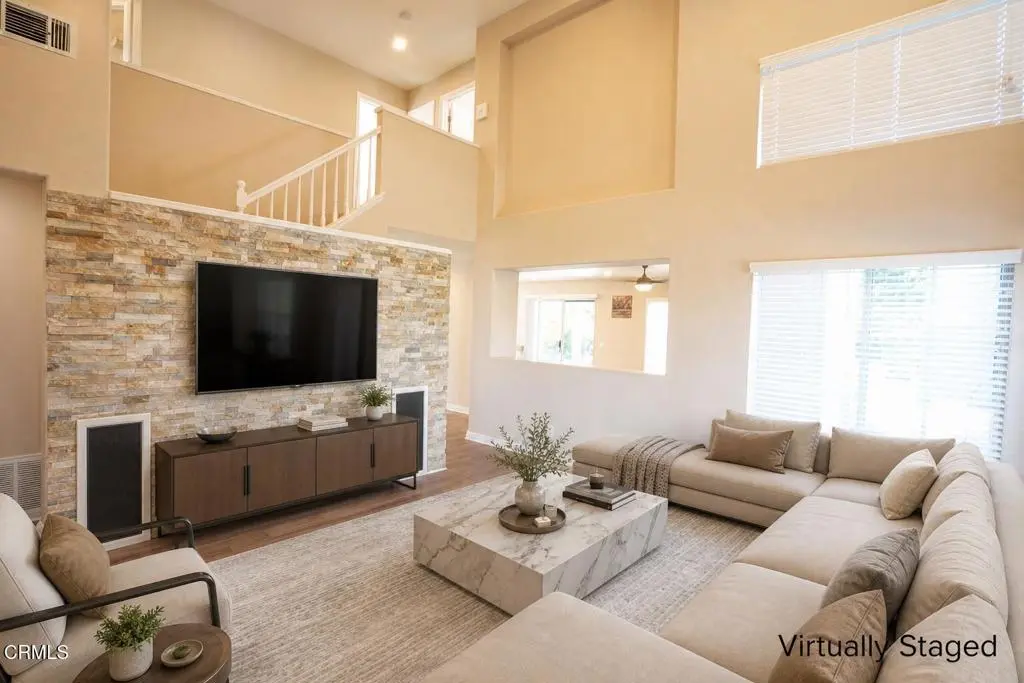 401 Hermosa Way, Oxnard, CA — listing photo 1