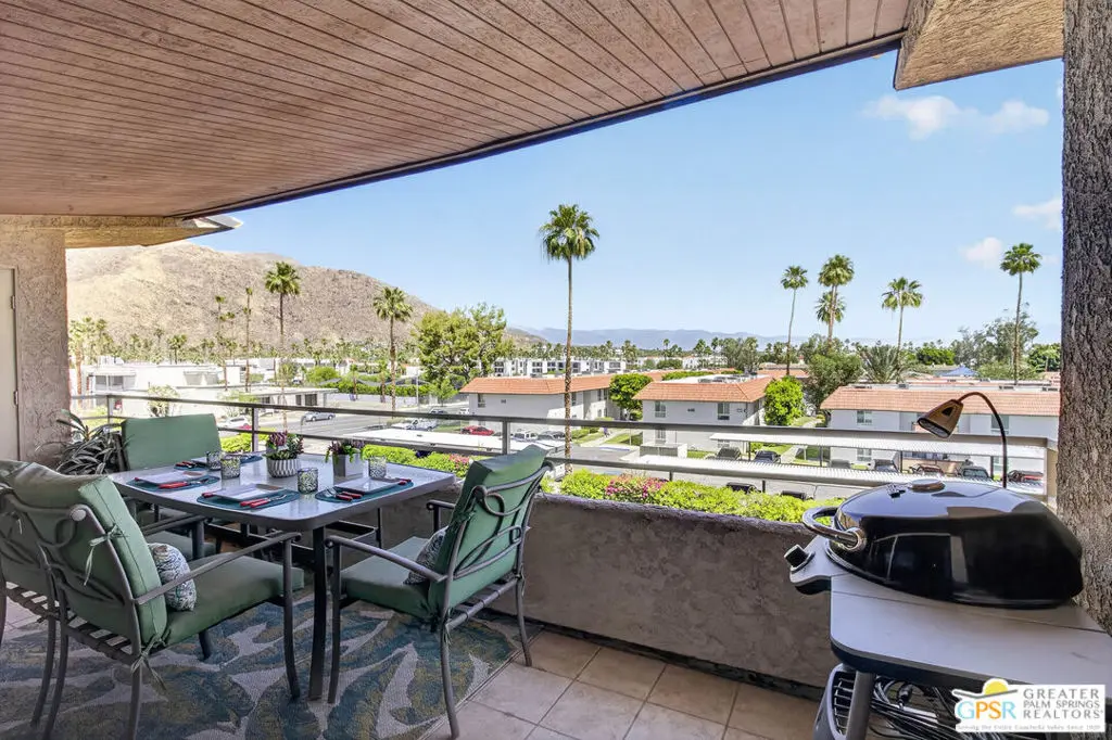 470 S Calle Encilia B13, Palm Springs, CA — listing photo 1