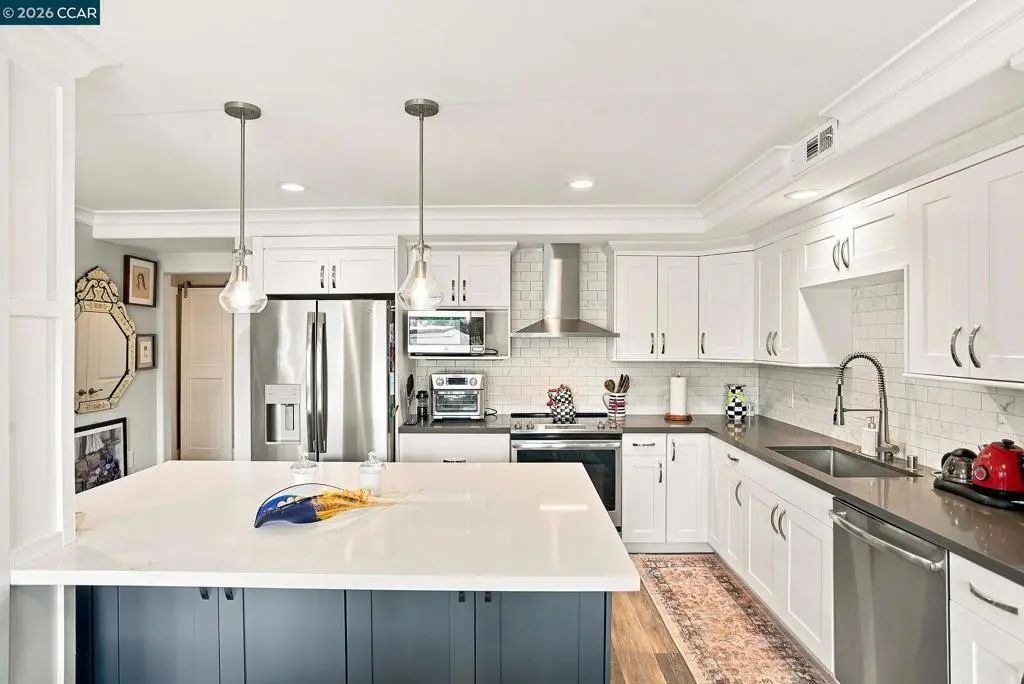 Condominium for sale at 2032 Golden Rain Road 6, Walnut Creek, CA featuring 2 beds and 2 baths