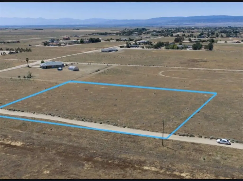 2312 W Ave C, Lancaster, CA — listing photo 1
