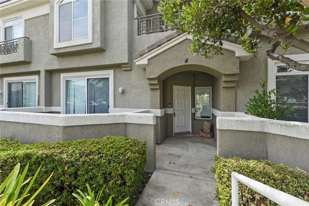 Condominium for rent at 2295 Indigo Hills 4, Corona, CA featuring 3 beds and 3 baths