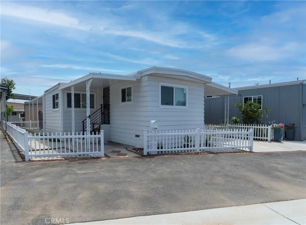 Manufactured In Park for sale at 107 S Portola Lane, Tustin, CA featuring 2 beds and 2 baths