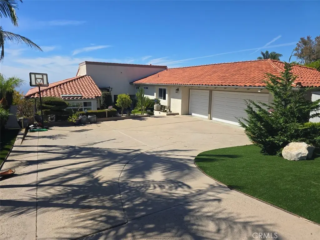 Single Family Residence for rent at 6759 Alta Vista Drive, Rancho Palos Verdes, CA featuring 4 beds and 4 baths
