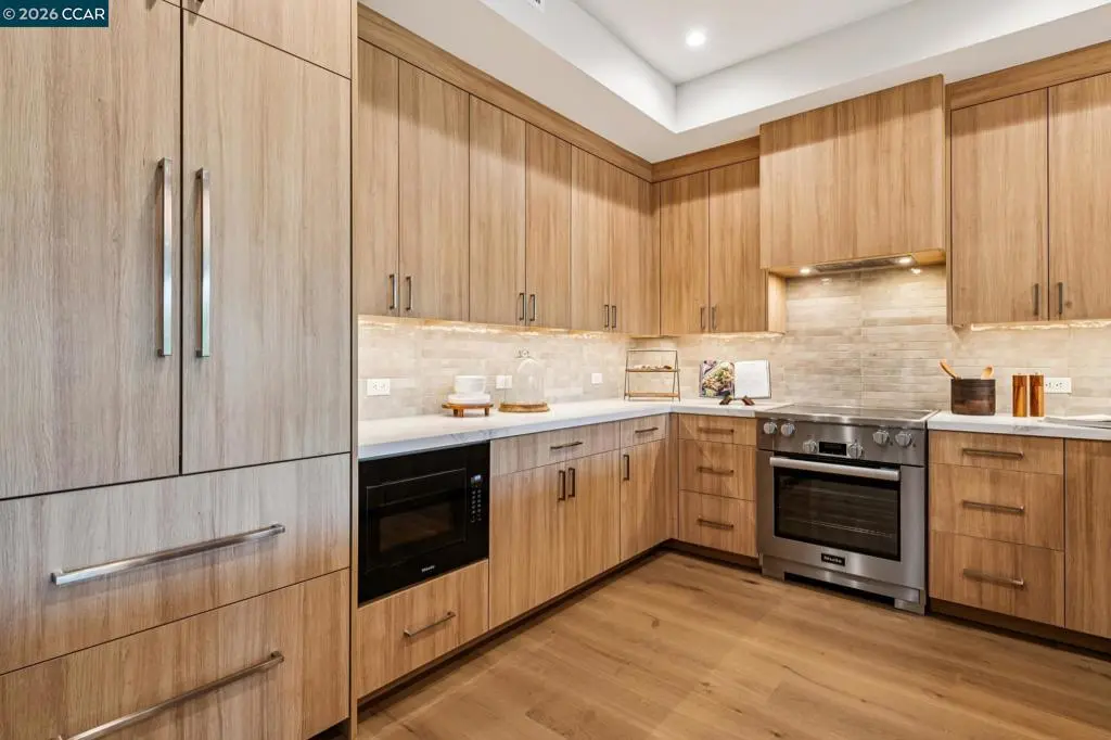 Condominium for sale at 375 W El Pintado Rd 201, Danville, CA featuring 2 beds and 2 baths