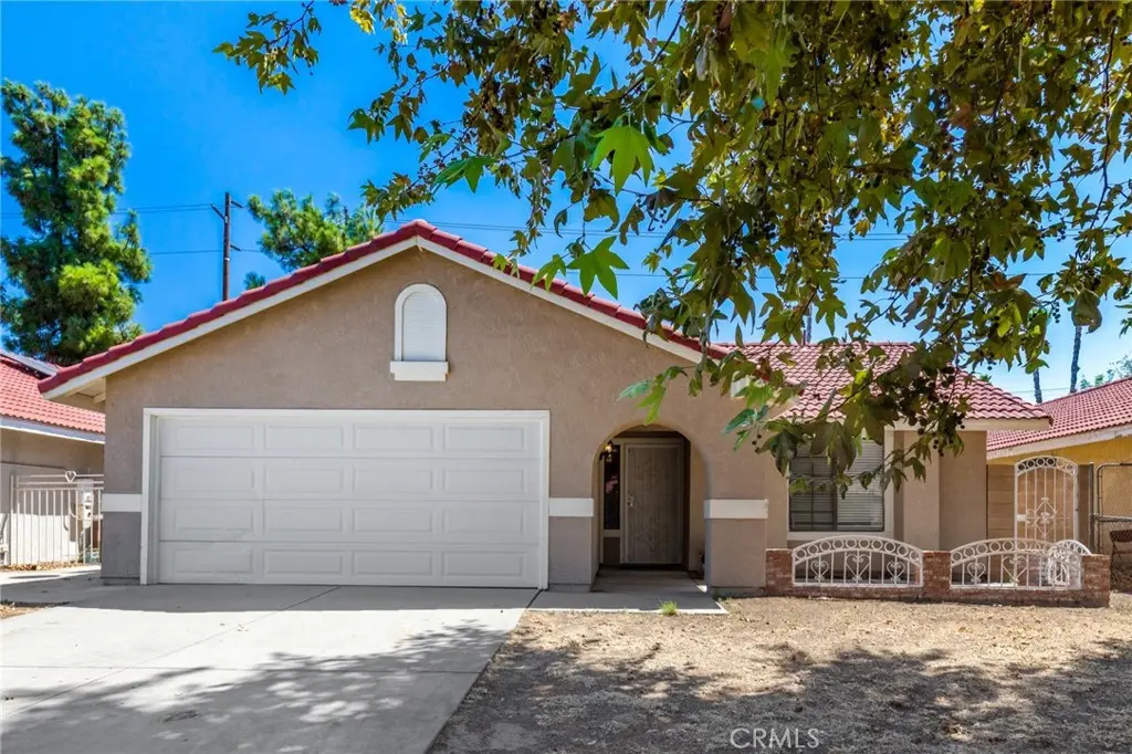 Single Family Residence for sale at 560 Boston Street, Hemet, CA featuring 3 beds and 2 baths