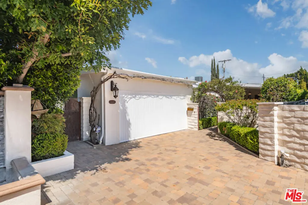 5496 Katherine Avenue, Sherman Oaks, CA — listing photo 1