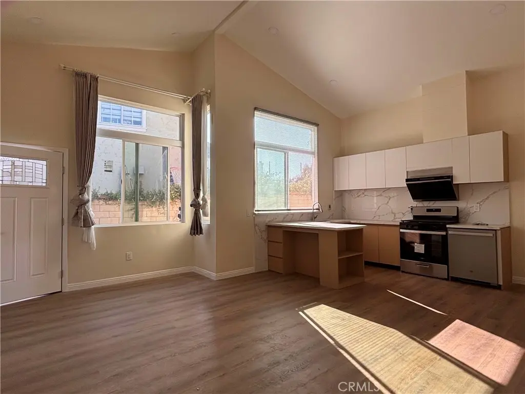 1063 A Wellington, San Dimas, CA — listing photo 1