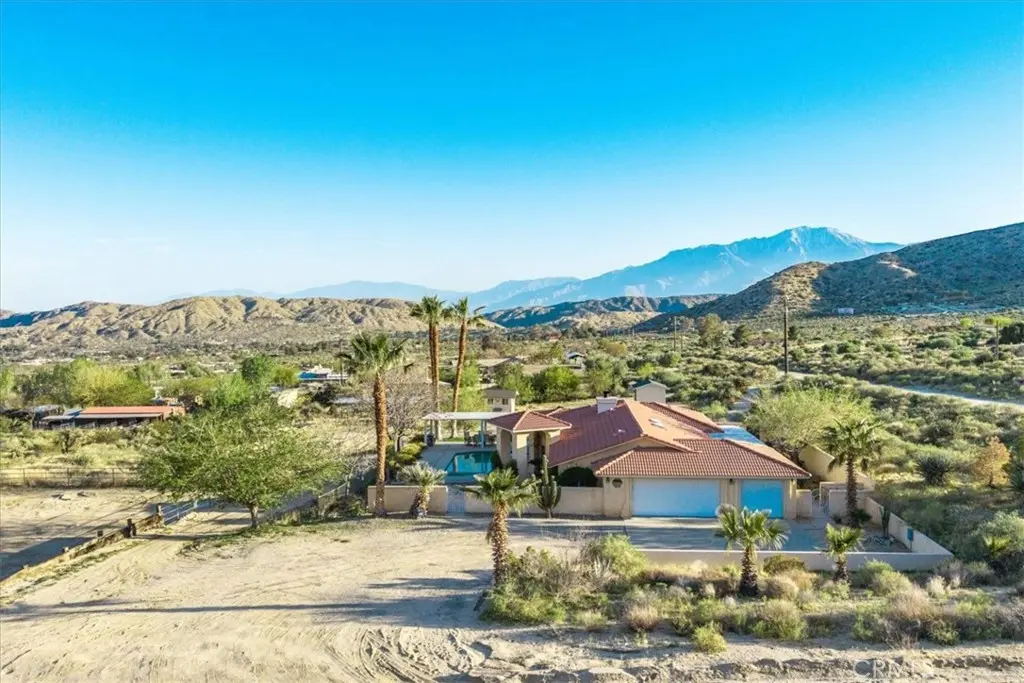 10341 Pinon Avenue, Morongo Valley, CA — listing photo 1