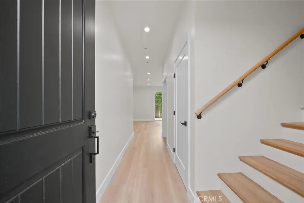 4335 Sunnyslope, Sherman Oaks, CA — listing photo 1