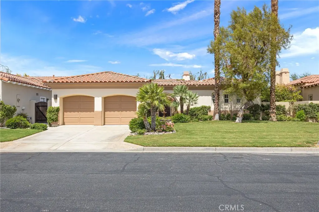 Single Family Residence for rent at 79240 Citrus, La Quinta, CA featuring 3 beds and 4 baths
