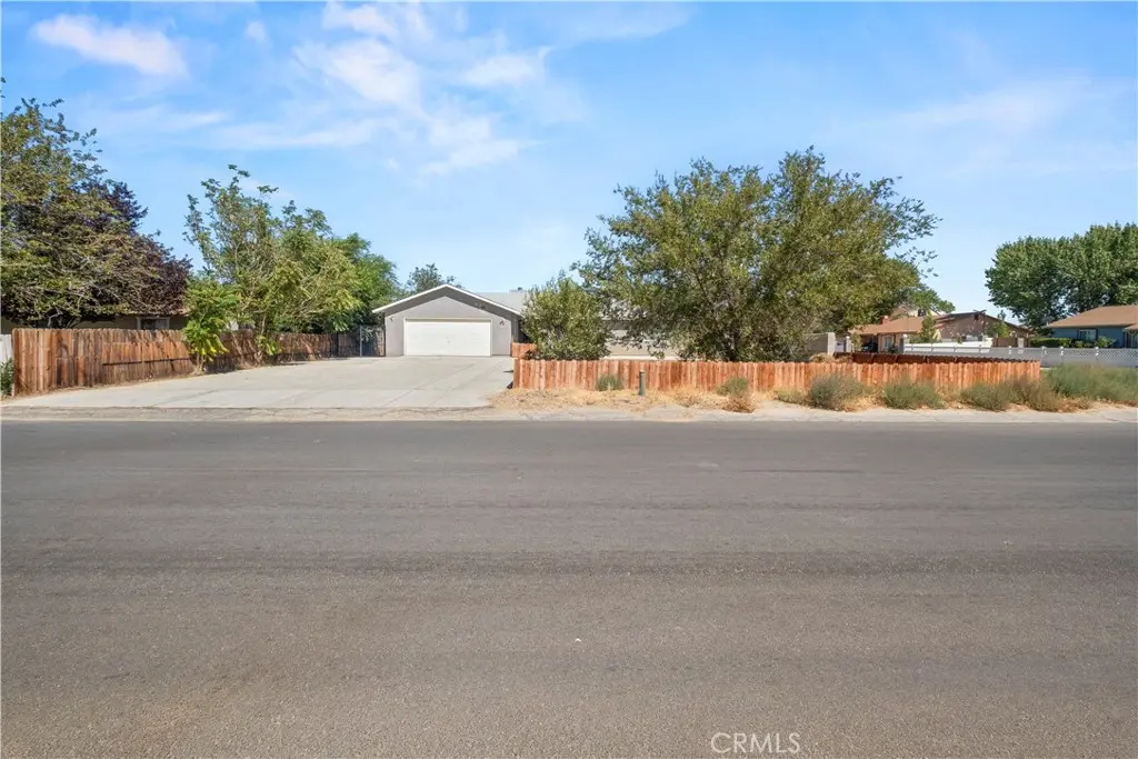 40904 168th E, Lake Los Angeles, CA — listing photo 1
