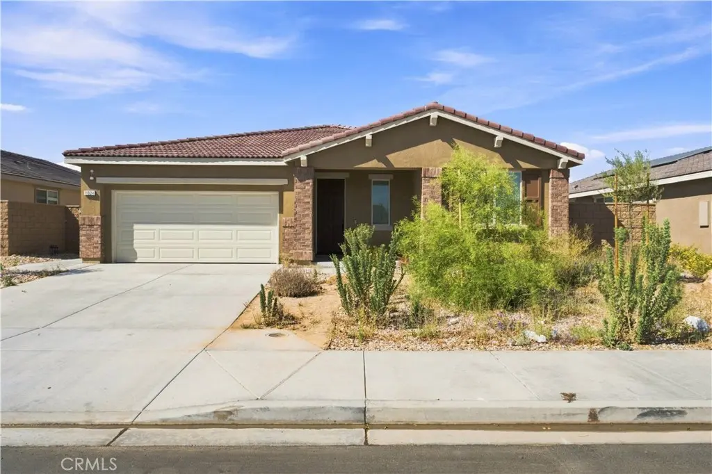 Single Family Residence for sale at 11824 Bobcat Hills Lane, Victorville, CA featuring 5 beds and 3 baths